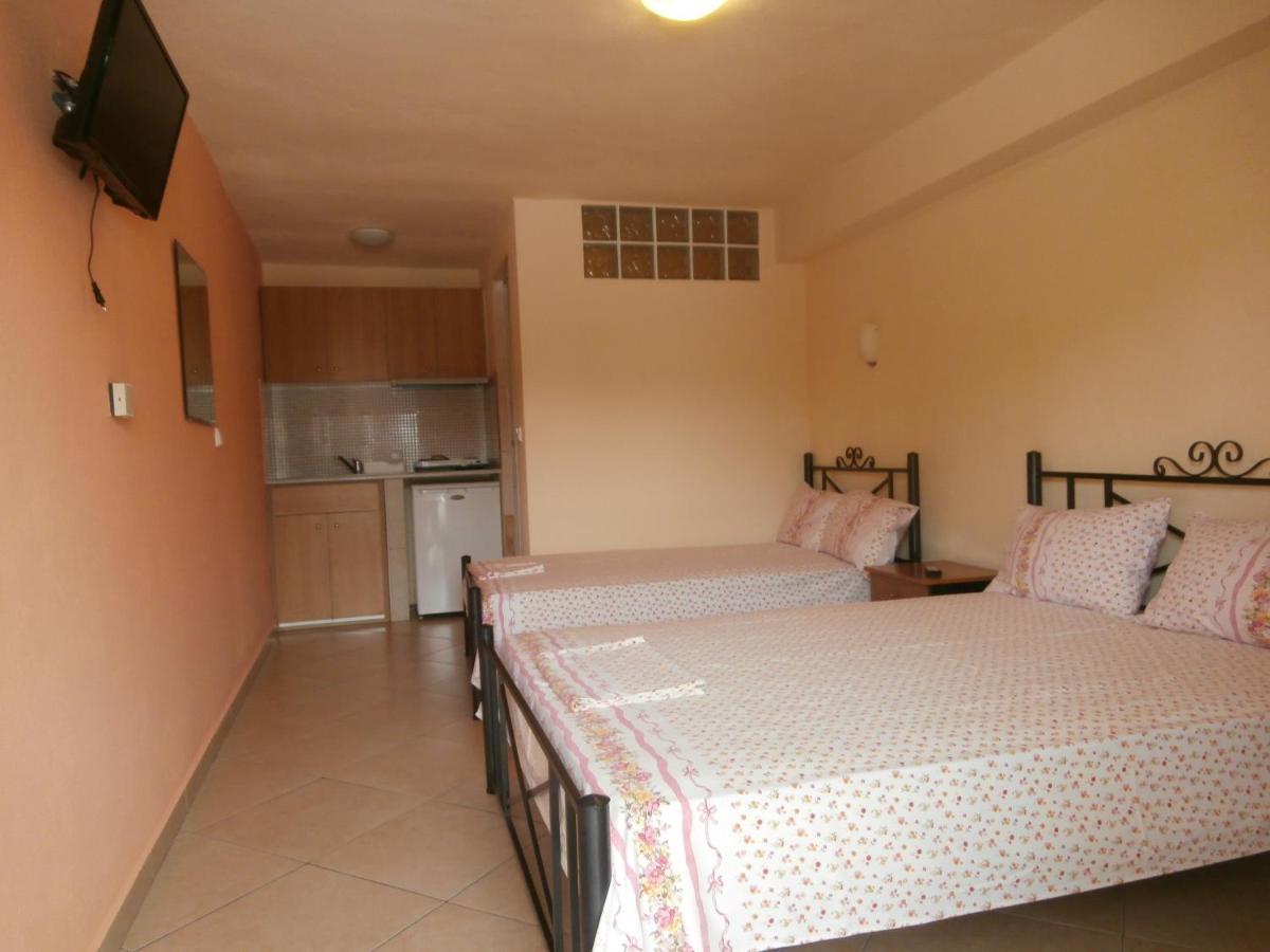 Villa Finikas Vrasná 外观 照片