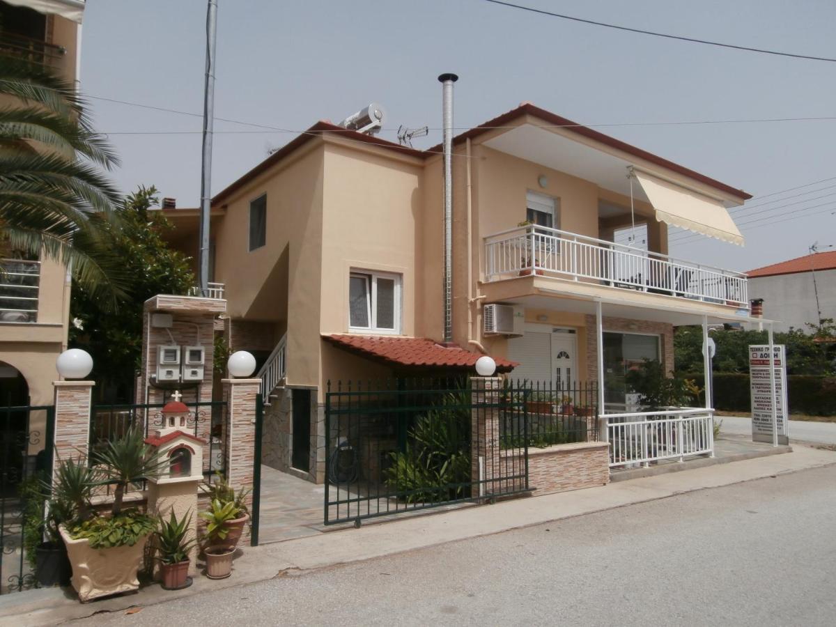 Villa Finikas Vrasná 外观 照片